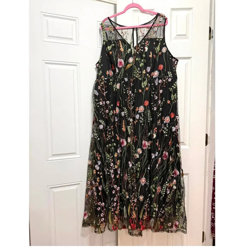 Torrid Size 24 Black Floral Embroidered Mesh Overlay Formal Cocktail Maxi Dress
